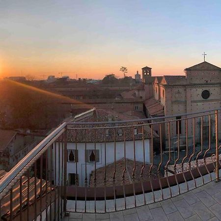 Mansarda Con Vista In Centro A Piacenza Apartment Exterior foto