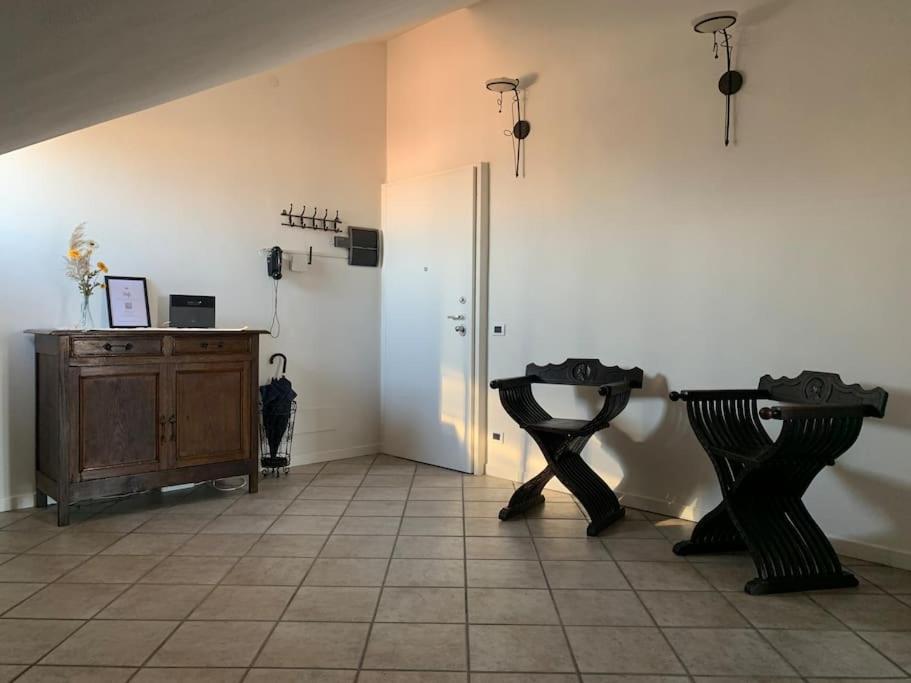 Mansarda Con Vista In Centro A Piacenza Apartment Exterior foto