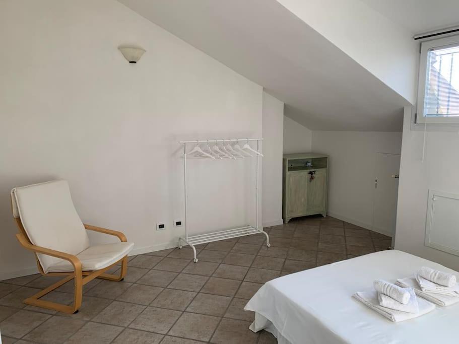 Mansarda Con Vista In Centro A Piacenza Apartment Exterior foto